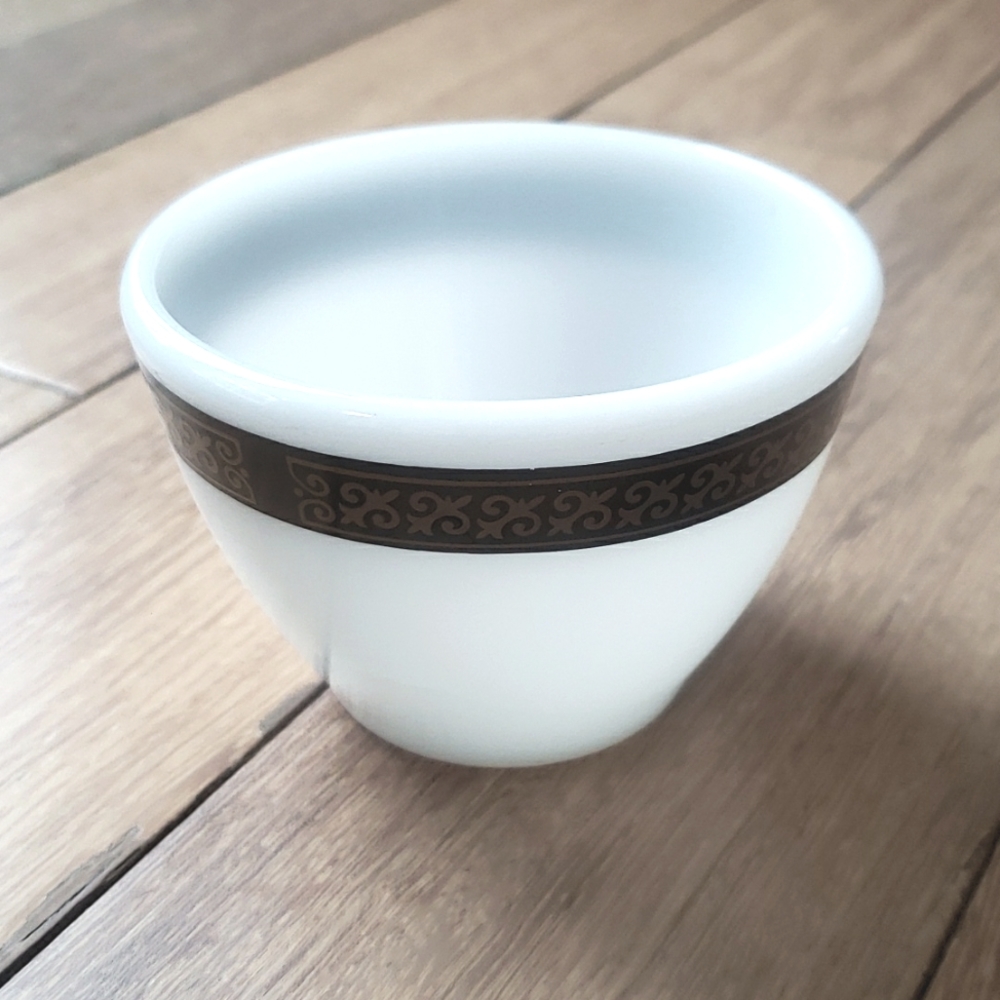 Vintage Milk Glass Fleur-de-lis Cup